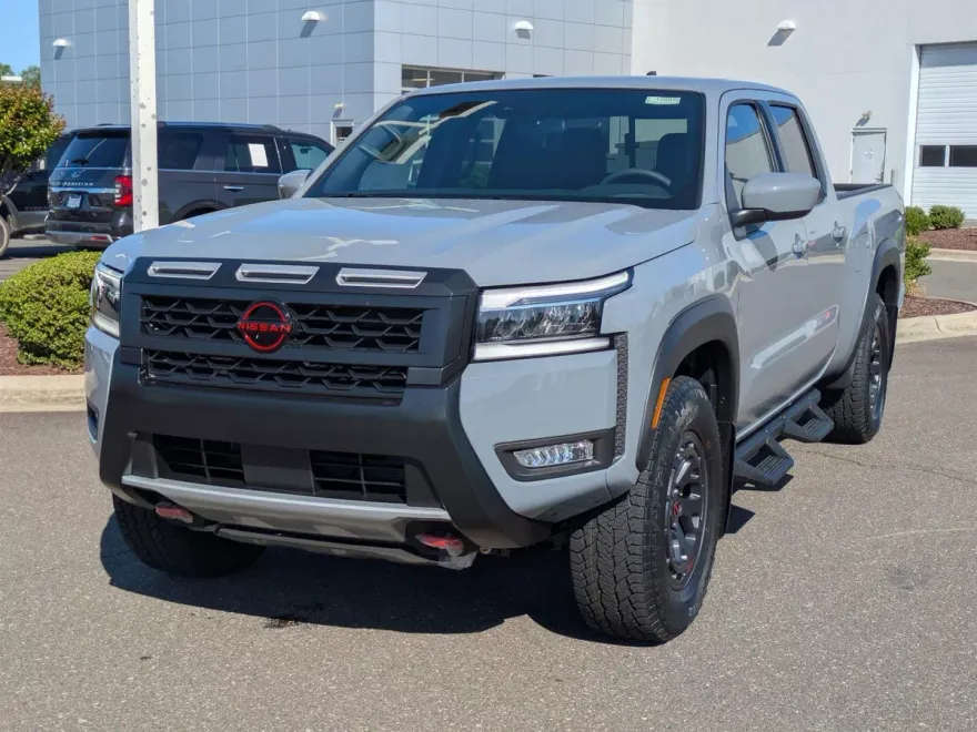 2025 Nissan Frontier PRO-4X photo 1