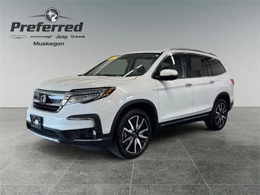 2022 Honda Pilot Touring photo 1