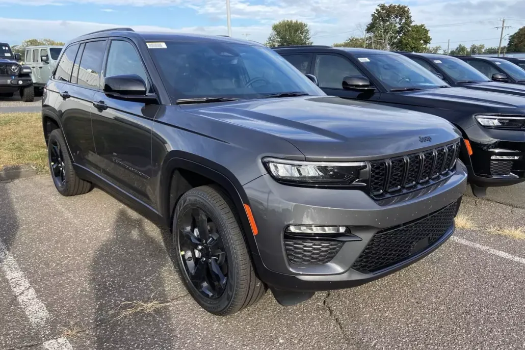 2025 Jeep Grand Cherokee Limited photo 1