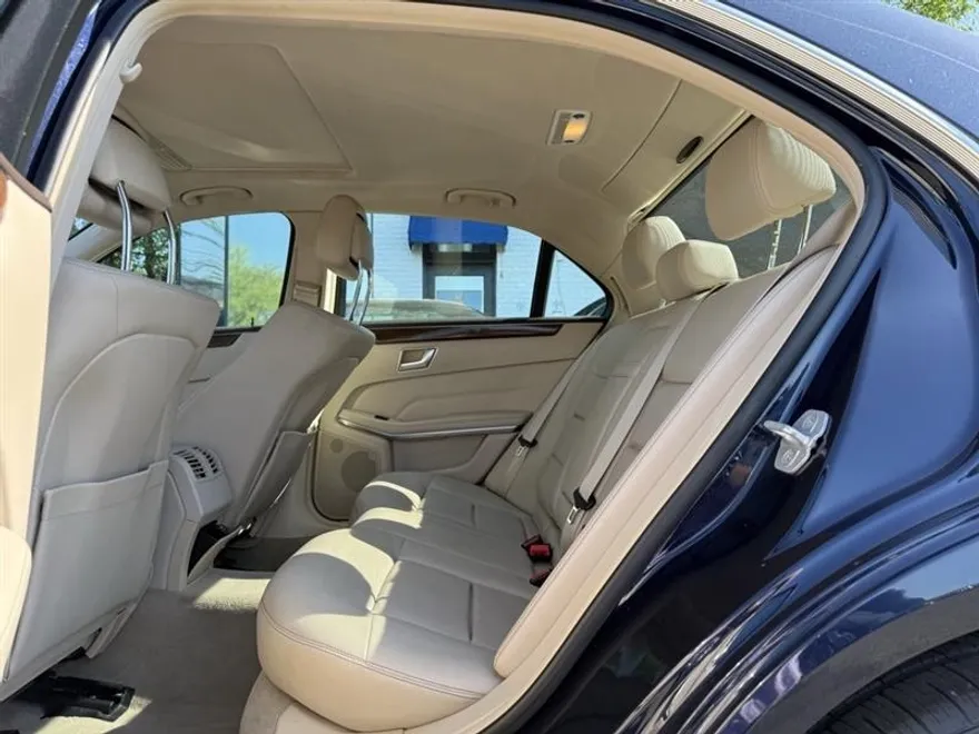 2015 Mercedes Benz E 350 photo 13