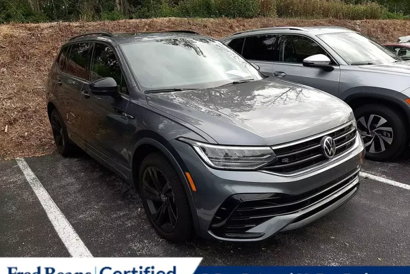 2023 Volkswagen Tiguan SE R-Line Black photo 1