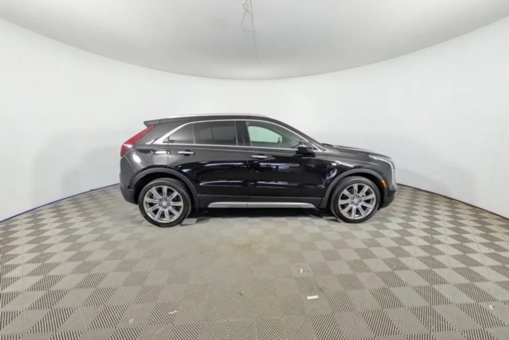 2019 Cadillac XT4 Premium Luxury photo 1