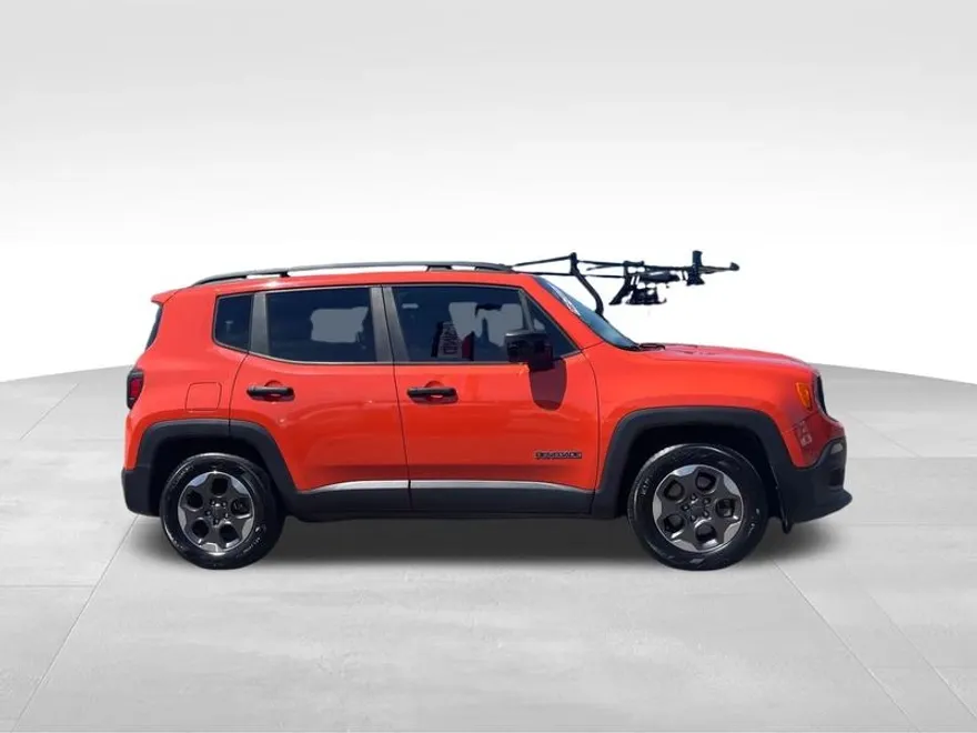 2017 Jeep Renegade Sport photo 1
