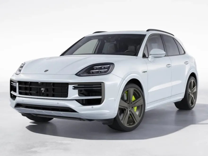 2025 Porsche Cayenne Turbo E-Hybrid photo 1