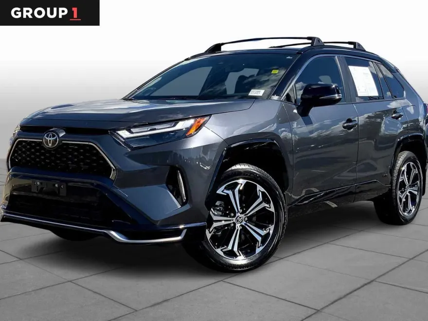 2025 Toyota RAV4 Hybrid XSE Sport photo 1