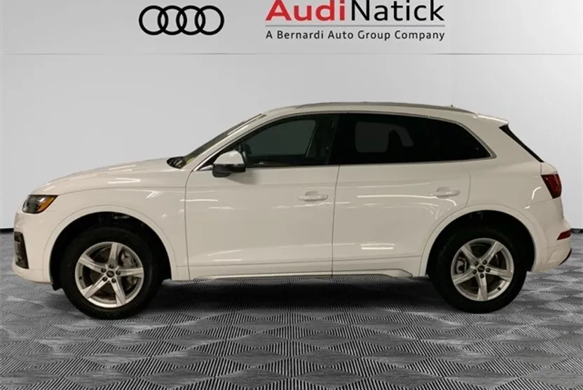2023 Audi Q5 40 Premium photo 1