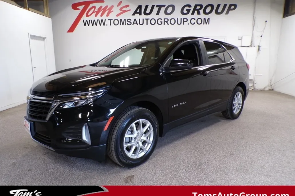 2023 Chevrolet Equinox LT photo 1