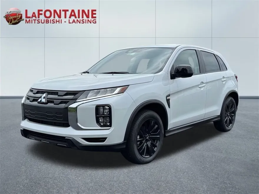 2025 Mitsubishi Outlander Sport LE photo 1