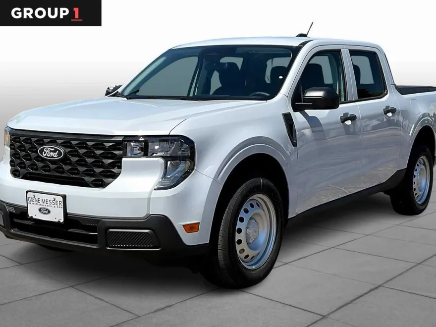 2025 Ford Maverick XL photo 1