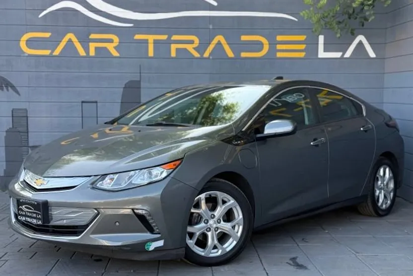 2017 Chevrolet Volt Premier photo 1