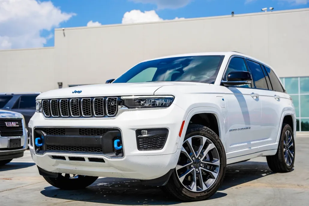 2023 Jeep Grand Cherokee Overland 4xe photo 1