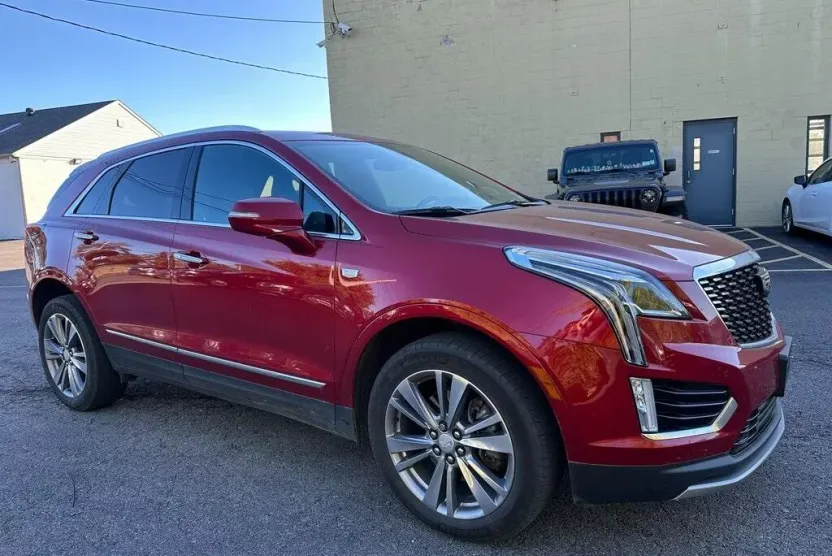 2024 Cadillac XT5 Premium Luxury photo 1