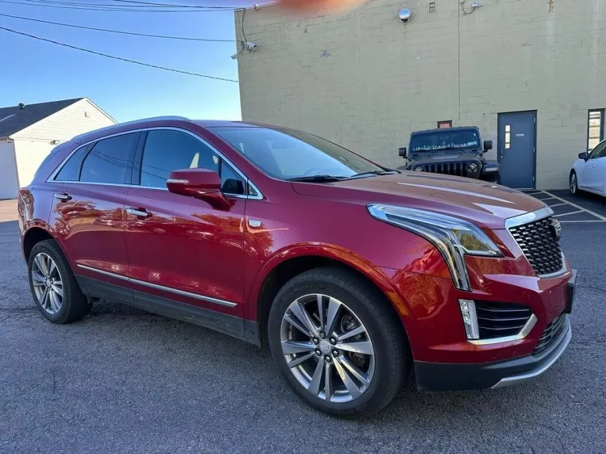 2024 Cadillac XT5 Premium Luxury photo 1