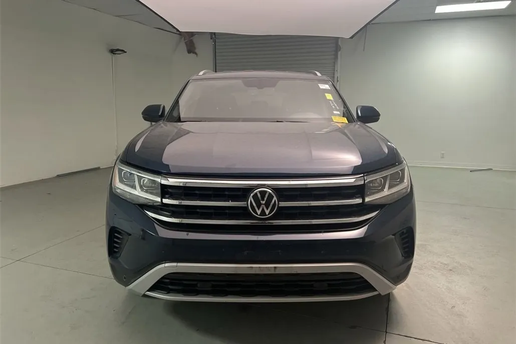 2022 Volkswagen Atlas Cross Sport V6 SE Technology photo 1