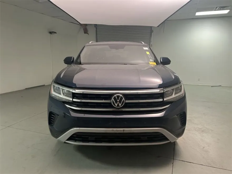 2022 Volkswagen Atlas Cross Sport V6 SE Technology photo 1