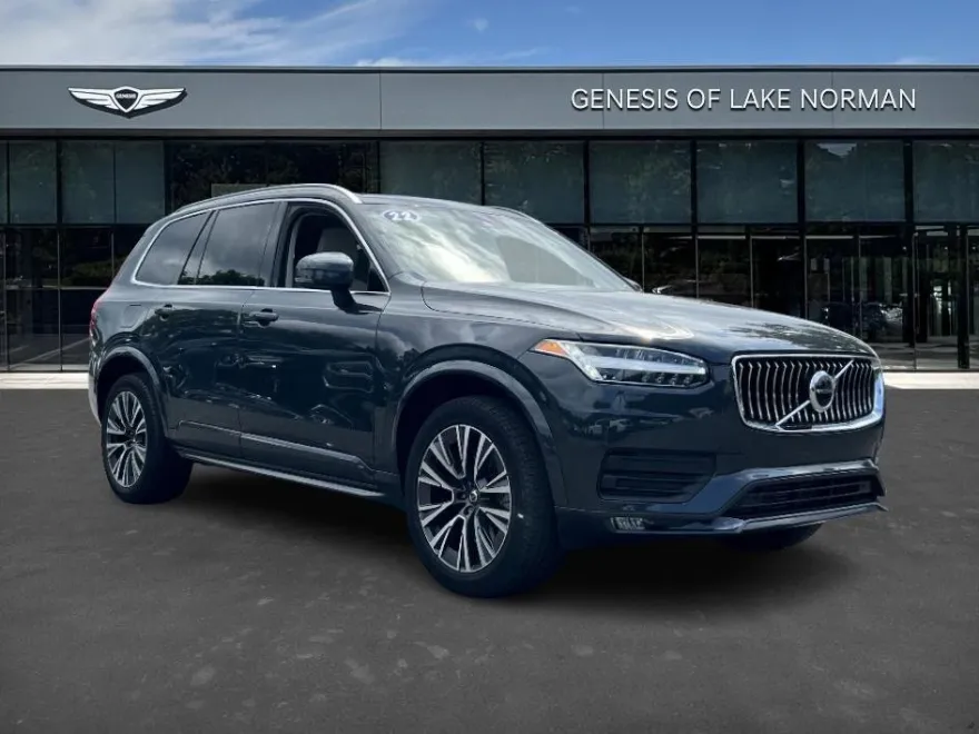 2022 Volvo XC90 Momentum AWD photo 1