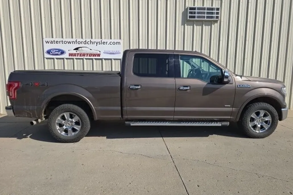 2016 Ford F-150 Lariat photo 1