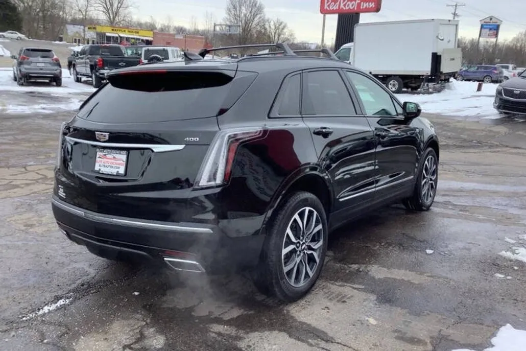 2021 Cadillac XT5 Sport photo 1