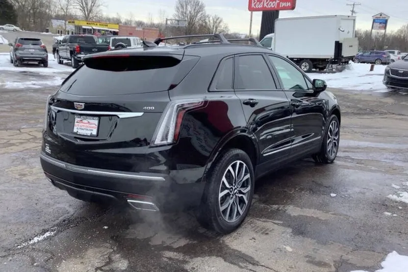 2021 Cadillac XT5 Sport photo 1