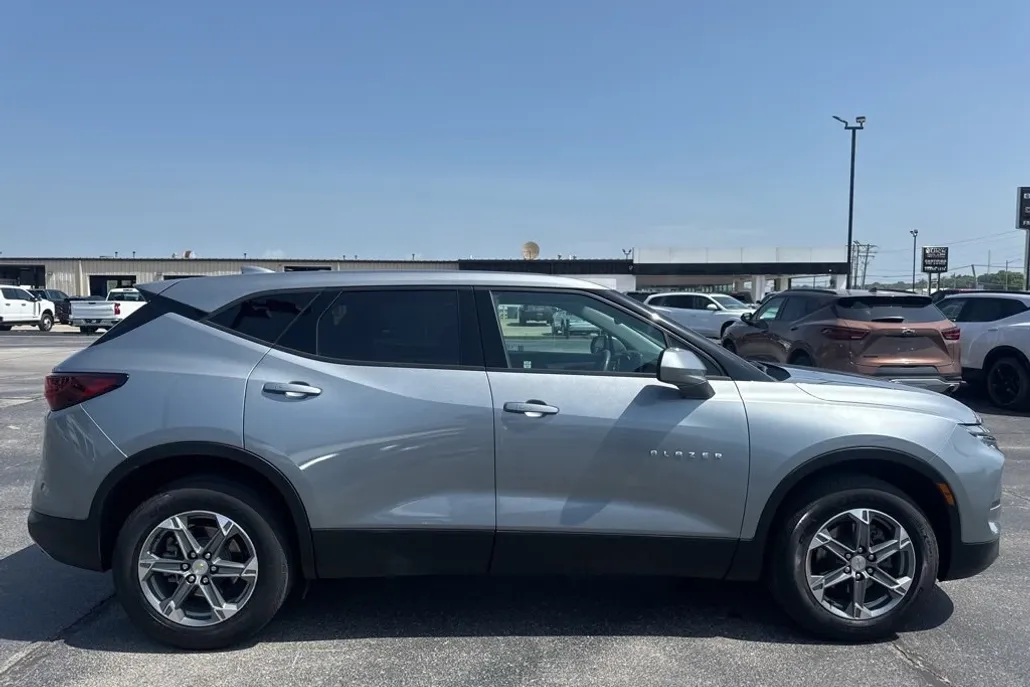 2023 Chevrolet Blazer 2LT photo 1