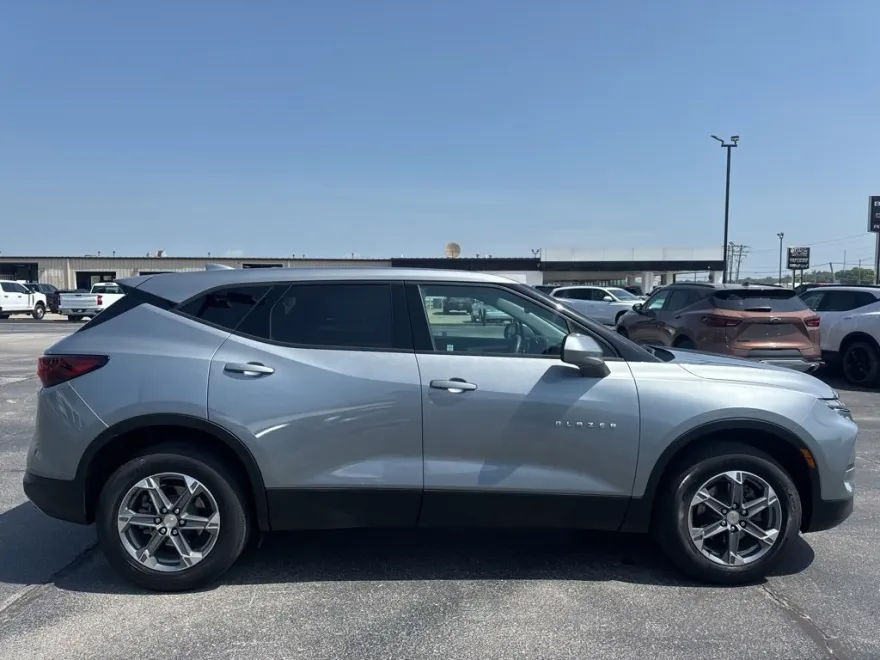 2023 Chevrolet Blazer 2LT photo 1