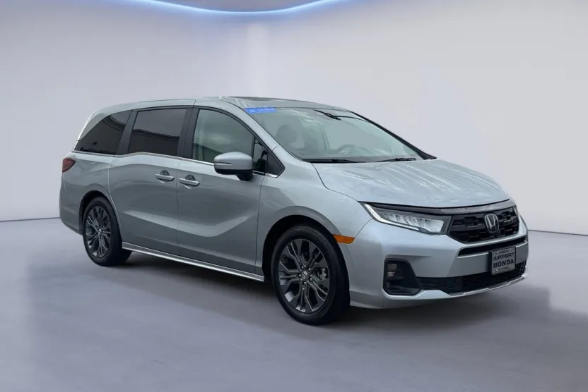 2025 Honda Odyssey Touring photo 1