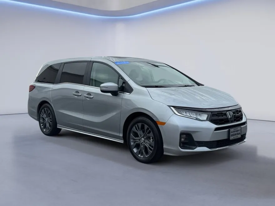2025 Honda Odyssey Touring photo 1