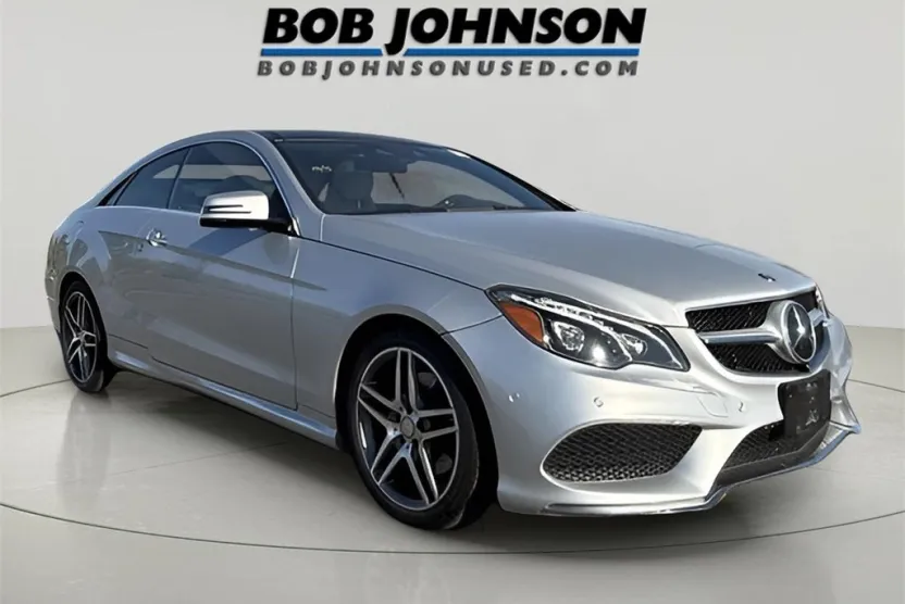 2016 Mercedes Benz E 400 4MATIC photo 1