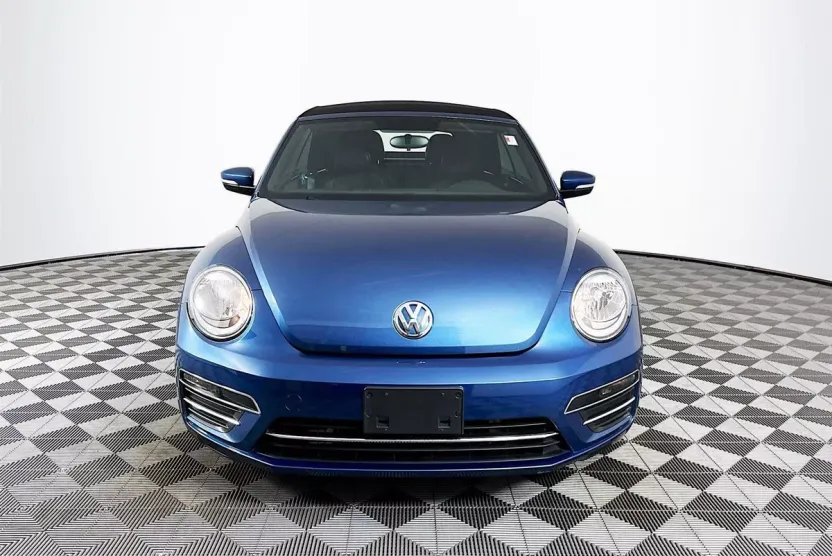 2019 Volkswagen Beetle Convertible S photo 1