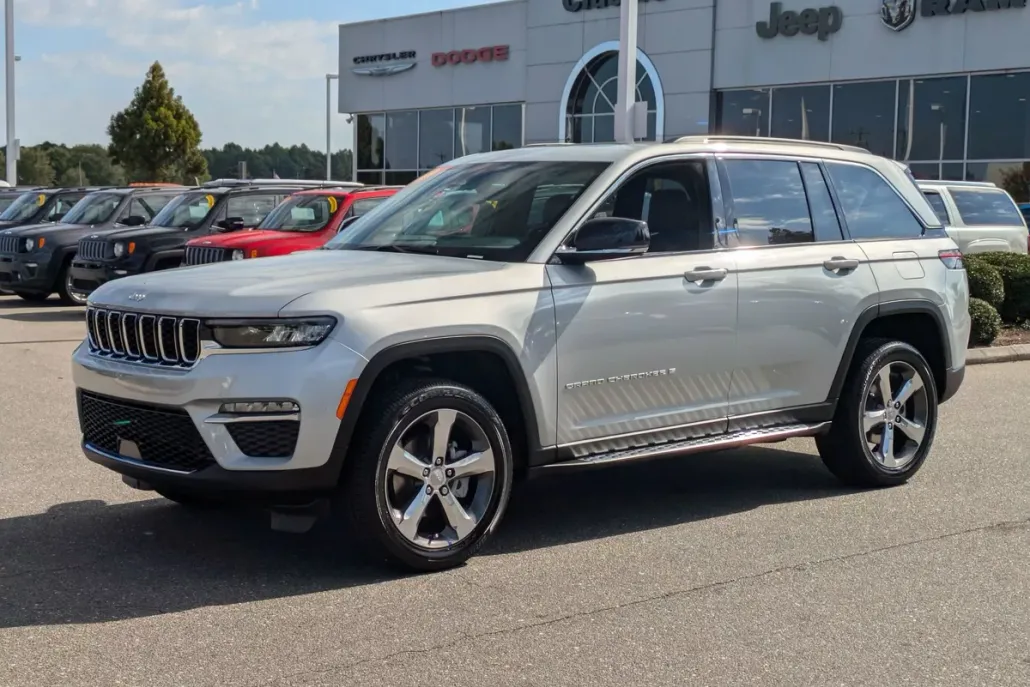 2025 Jeep Grand Cherokee Limited photo 1