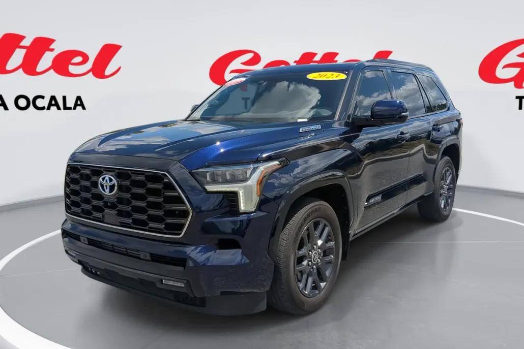 2023 Toyota Sequoia Platinum photo 1