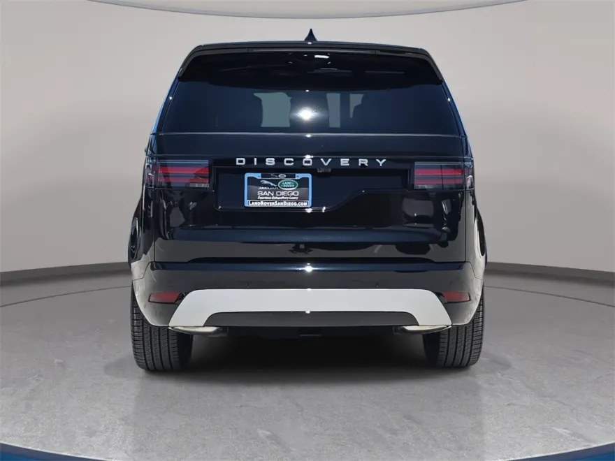 2025 Land Rover Discovery Metropolitan Edition photo 1