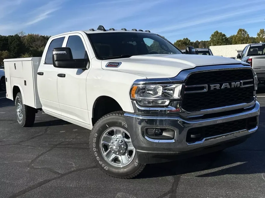 2024 Ram 2500 Tradesman photo 1