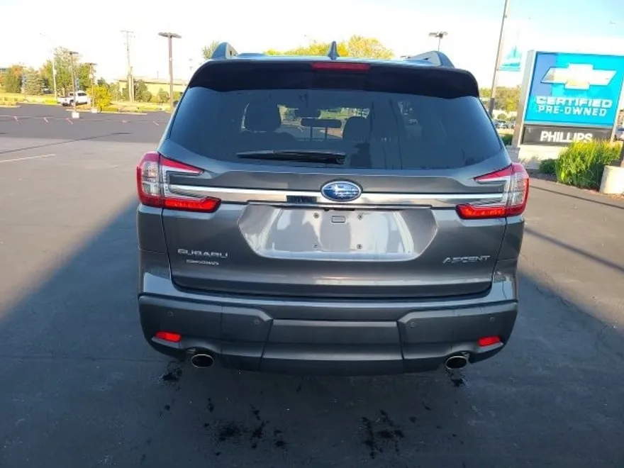 2023 Subaru Ascent Premium photo 1
