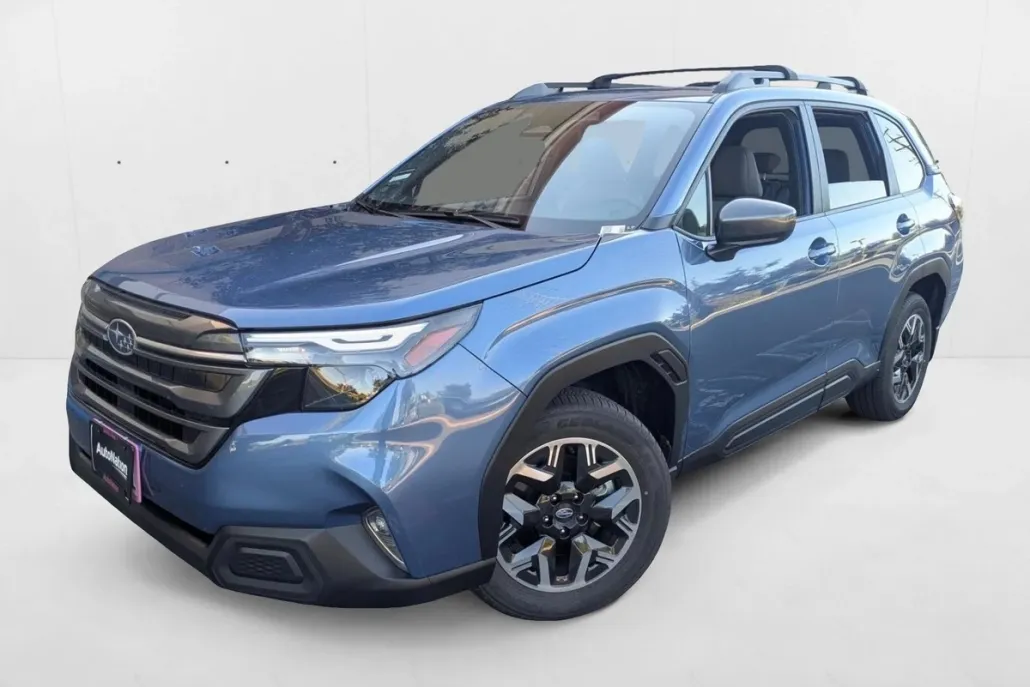 2025 Subaru Forester Premium Base photo 1