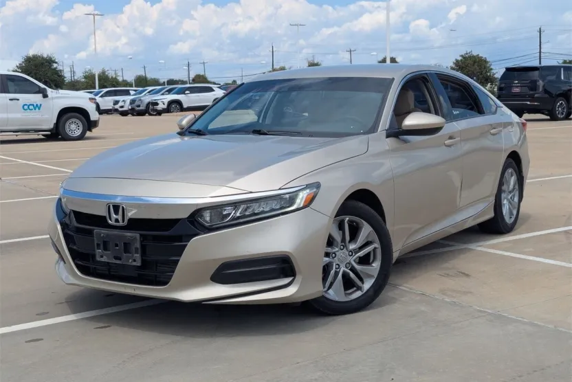 2018 Honda Accord LX photo 1