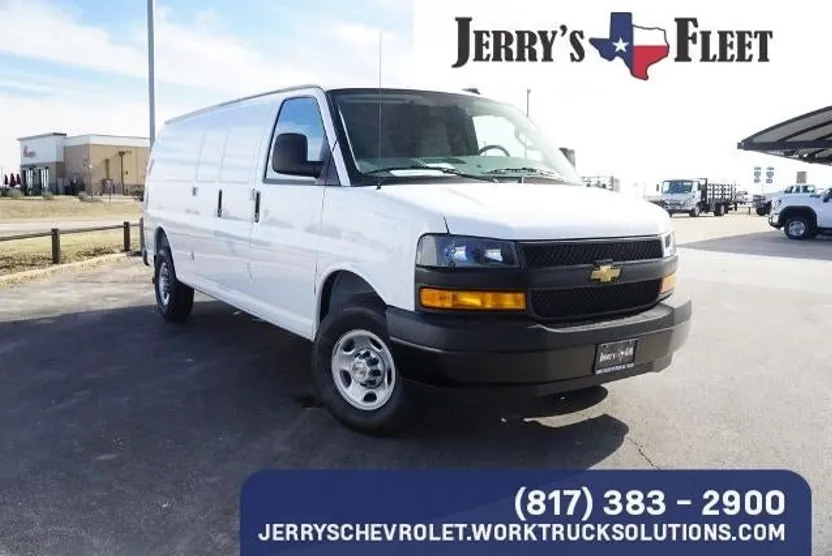 2025 Chevrolet Express Cargo 2500 Base photo 1