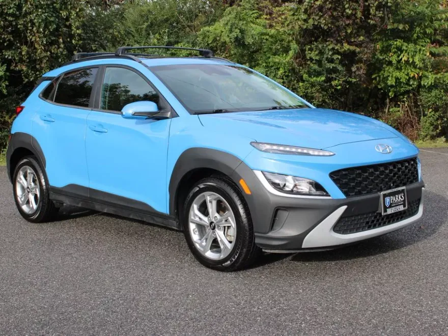 2022 Hyundai Kona SEL photo 1