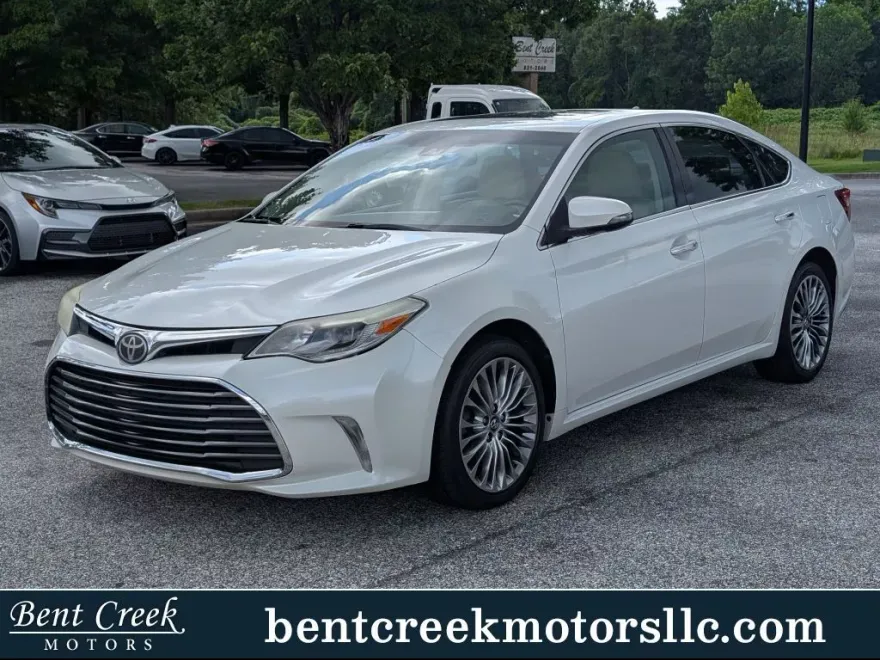 2017 Toyota Avalon Limited photo 1