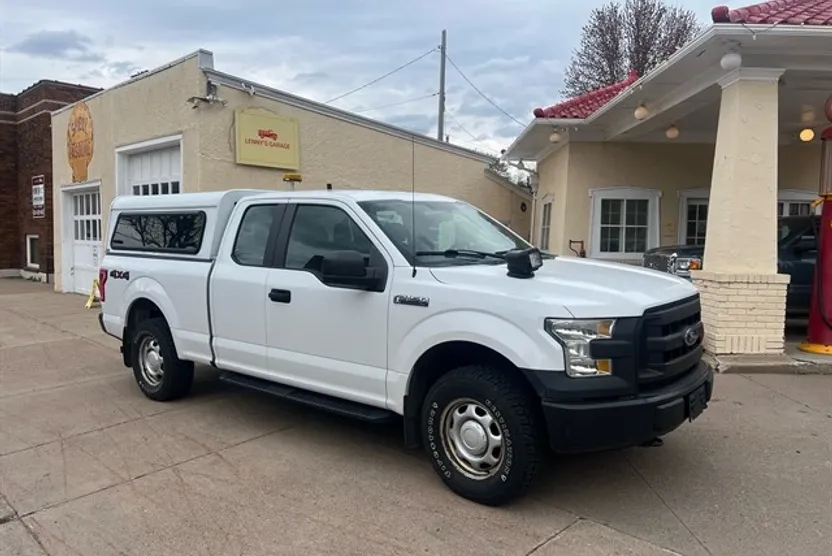 2016 Ford F-150 XL photo 1