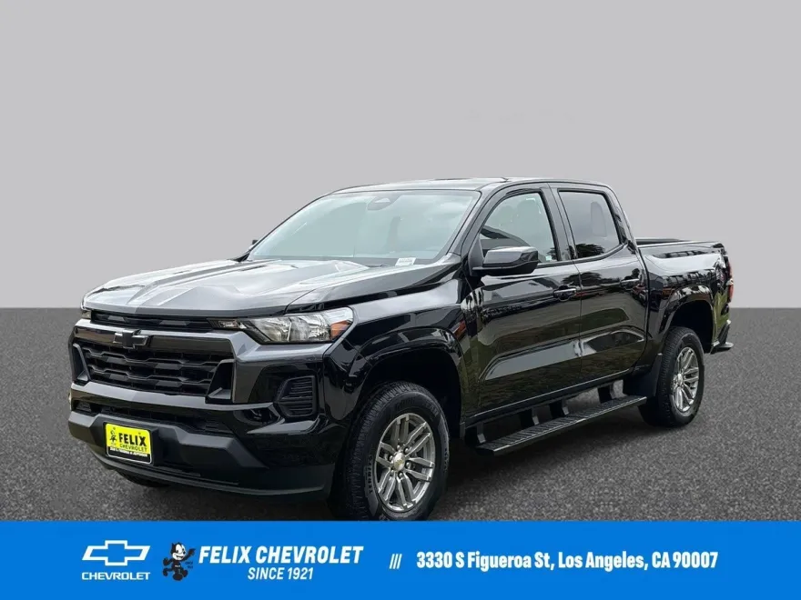 2025 Chevrolet Colorado Work Truck LT photo 1