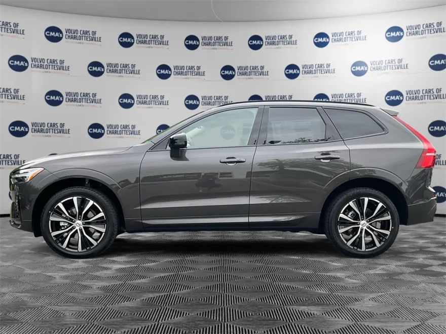 2025 Volvo XC60 B5 Plus photo 1