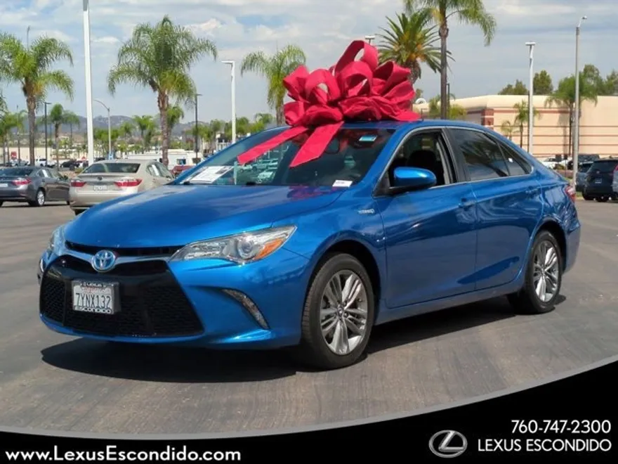2017 Toyota Camry Hybrid SE photo 1