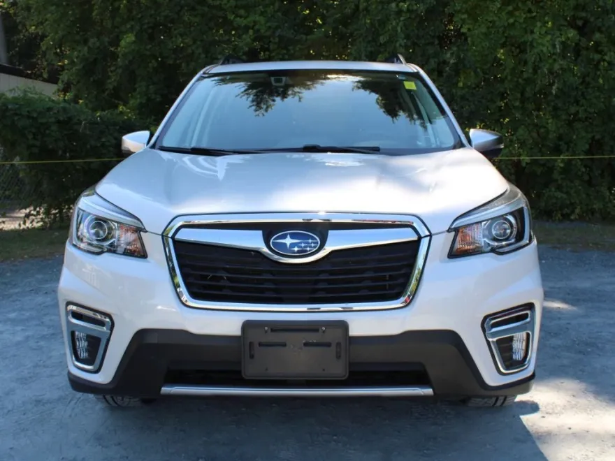 2019 Subaru Forester Touring photo 1