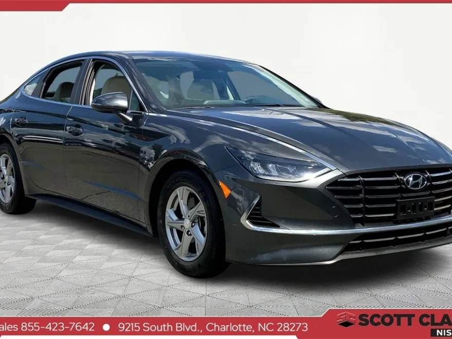 2022 Hyundai Sonata SE photo 1