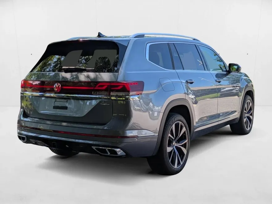 2024 Volkswagen Atlas SEL Premium R-Line photo 1