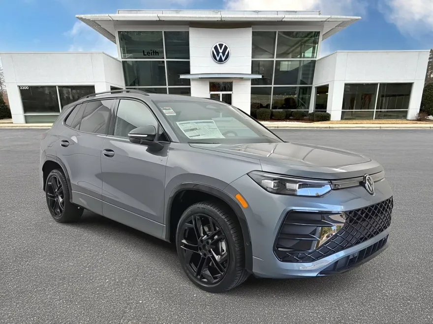 2025 Volkswagen Tiguan SE R-Line Black photo 1