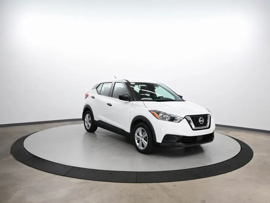 2020 Nissan Kicks S photo 1