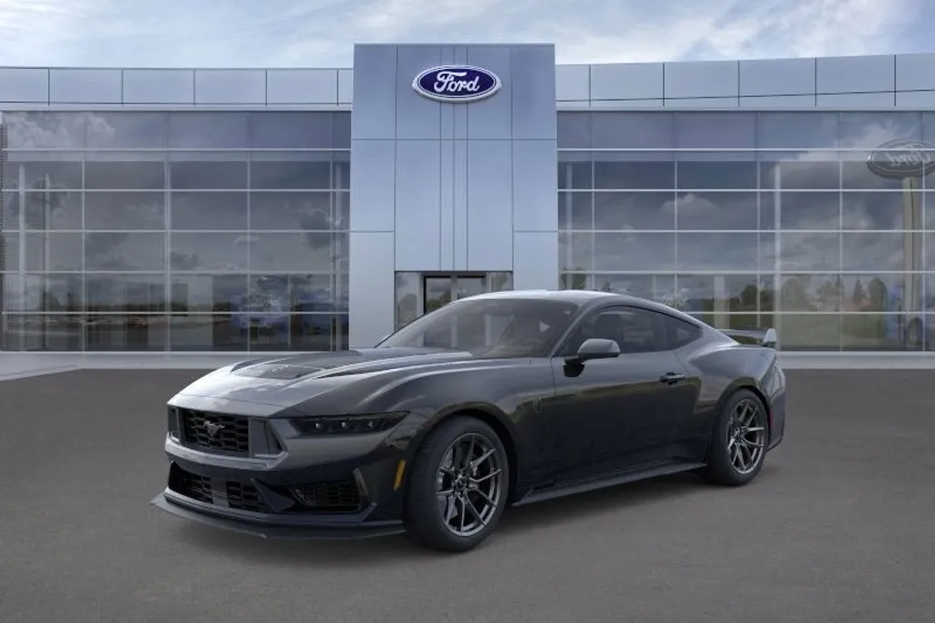2025 Ford Mustang Dark Horse photo 1