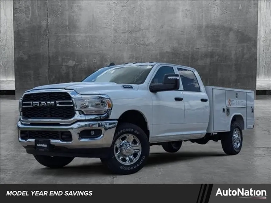 2024 Ram 3500 Tradesman photo 1